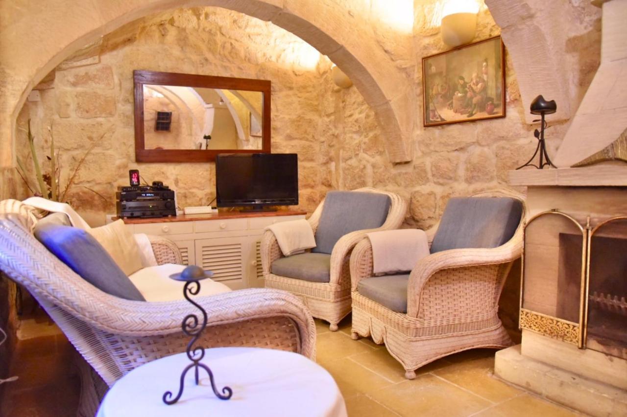 Ta'Martin Farmhouse Xewkija Gozo Villa Luaran gambar